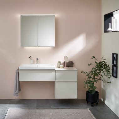 Geberit Renova Plan banyo serisinden Option Plus ayna dolaplı ikili lavabo