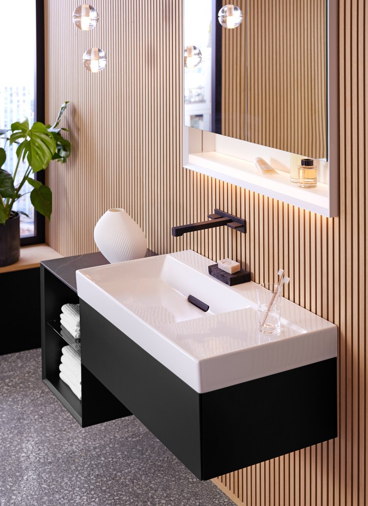 Geberit ONE lavabo ve siyah Monolith Plus (© Geberit)