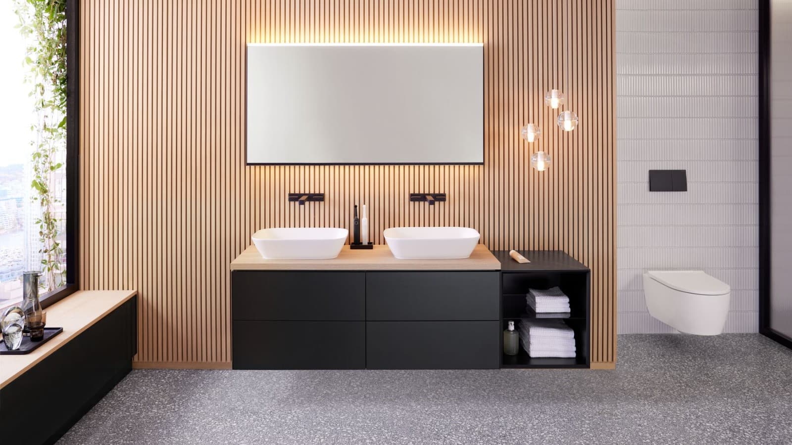 Geberit ONE banyo serisi ile Geberit Option Plus Square, 135 cm (© Geberit) Geberit ONE banyo serisi ile Geberit Option Plus Square, 135 cm (© Geberit)