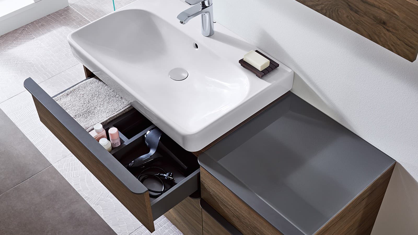 Geberit Smyle banyo mobilyası Geberit Smyle banyo mobilyası