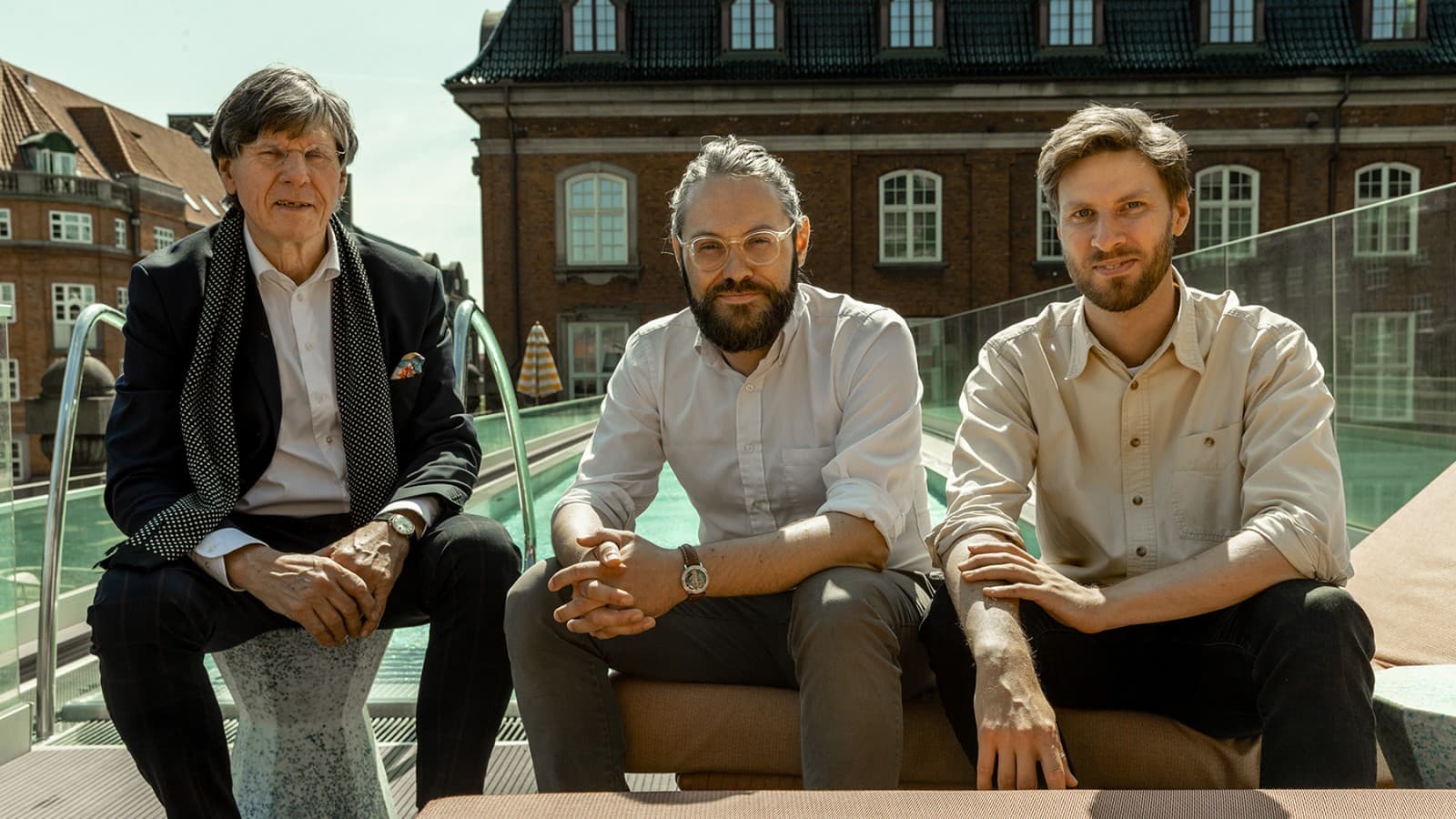 BJERG Arkitektur'daki Danimarkalı mimarlar, küçük banyolara alışkın. (© Wilfred Gachau) BJERG Arkitektur'daki Danimarkalı mimarlar, küçük banyolara alışkın. (© Wilfred Gachau)